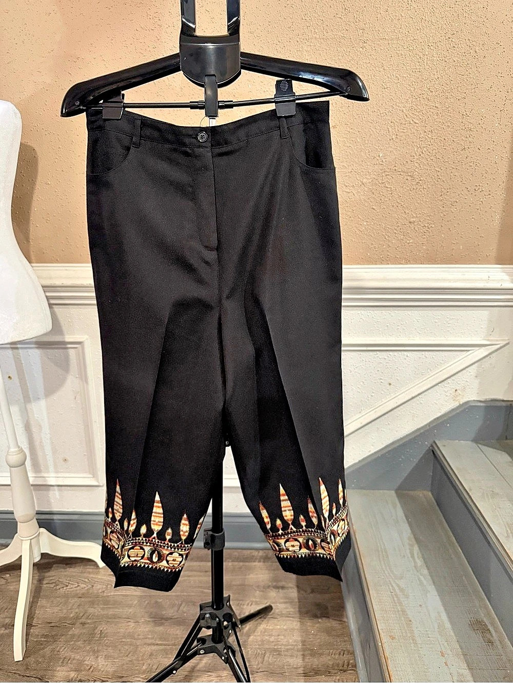 Larry Levine Black Embroidered Straight Leg Pants